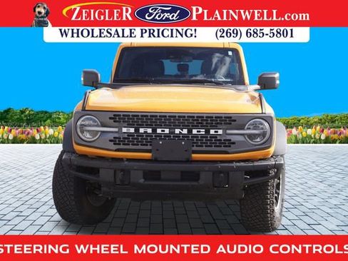 Used 2022 Ford Bronco Badlands image 8