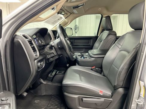 Used 2020 RAM 3500 Tradesman w/ Chrome Appearance Group AWD/4WD image 19