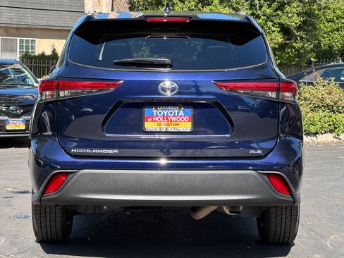 Used 2023 Toyota Highlander XLE image 5