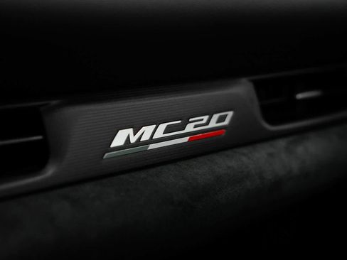 Used 2023 Maserati MC20 Coupe RWD image 30