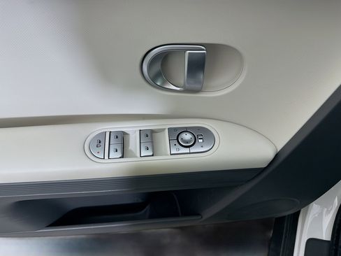 Used 2024 Hyundai Ioniq 5 SEL image 15