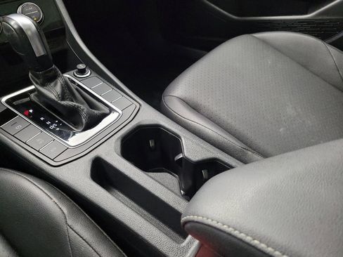 Used 2020 Volkswagen Jetta SE FWD image 26