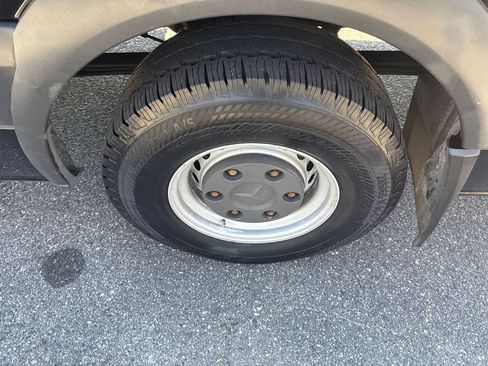 Used 2017 Mercedes-Benz Sprinter 3500 image 28