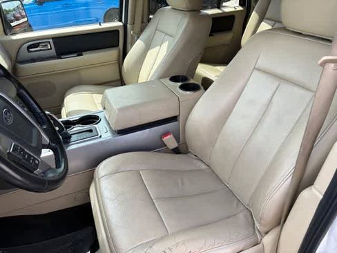 Used 2017 Ford Expedition EL Limited w/ Equipment Group 301A RWD image 11