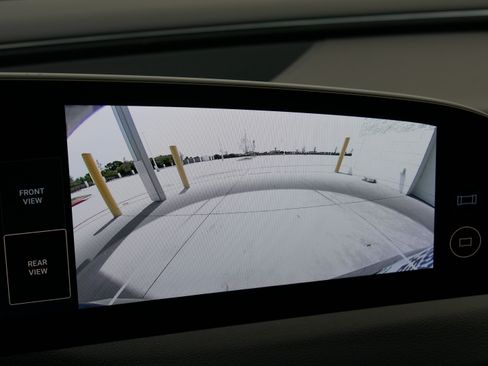 Used 2023 Lucid Air Touring AWD/4WD image 18