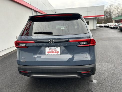 Used 2024 Toyota Grand Highlander Limited image 7