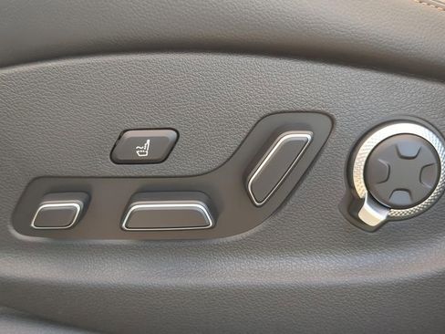 New 2026 Genesis GV70 2.5T Sport Prestige AWD/4WD image 15