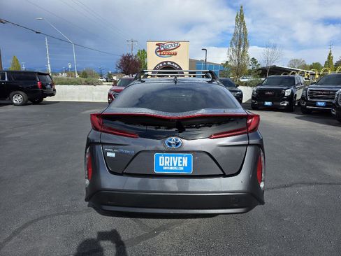 Used 2018 Toyota Prius Prime Premium image 6