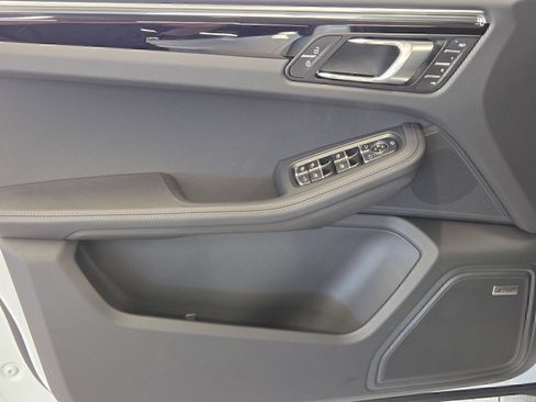 Certified 2026 Porsche Macan Turbo AWD/4WD image 14