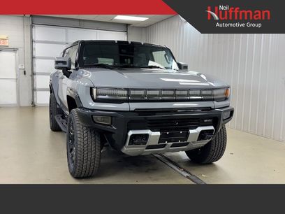 New 2025 GMC Hummer EV 2X w/ LPO, Sport Package