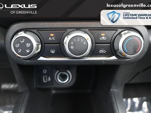 Used 2024 Nissan Kicks S FWD image 14