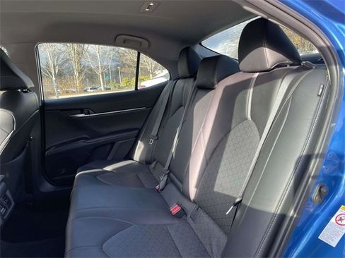 Used 2019 Toyota Camry XSE image 16