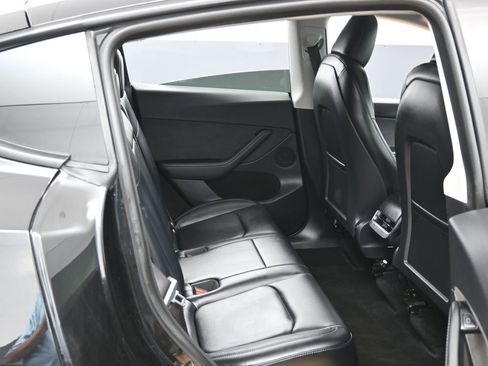 Used 2023 Tesla Model Y 2WD image 38