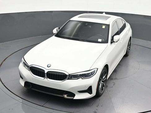 Used 2021 BMW 330i Sedan w/ Convenience Package RWD image 23