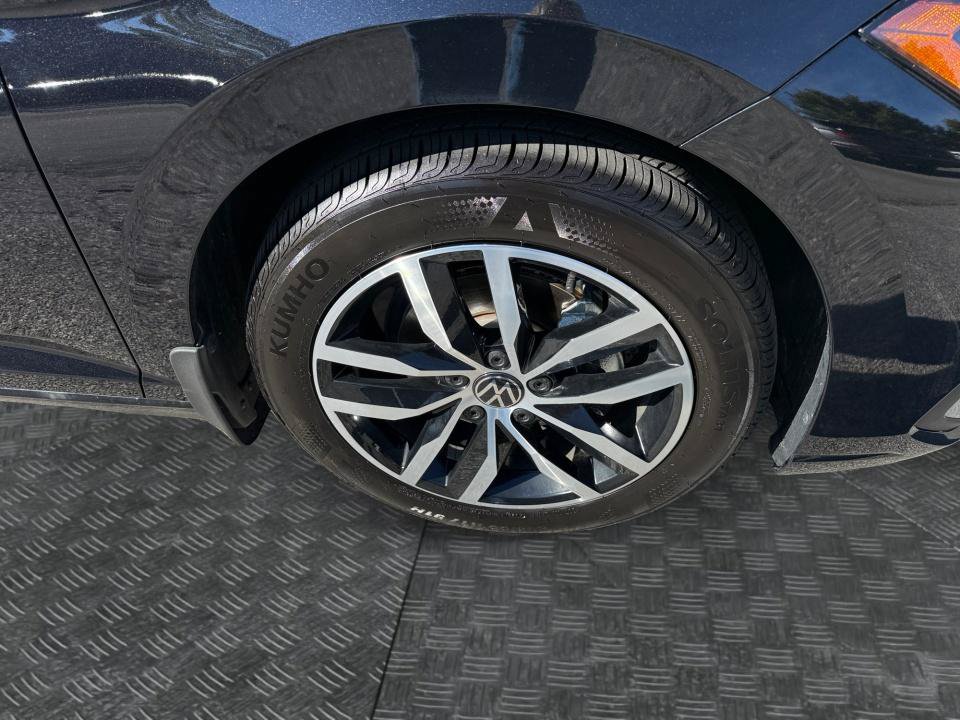 Certified 2026 Volkswagen Jetta SE FWD image 25