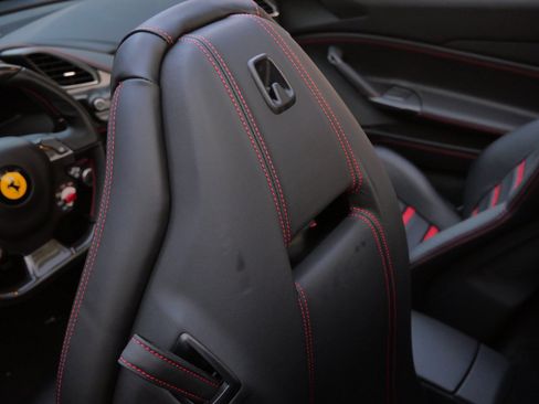 Used 2019 Ferrari 488 Spider image 20