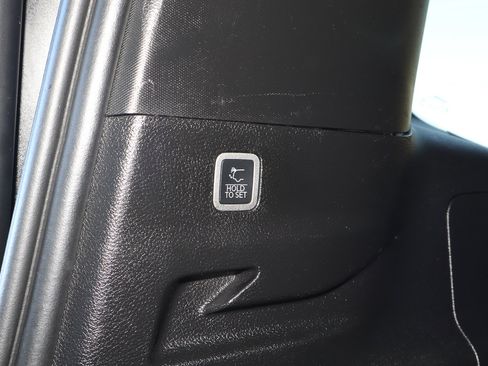 Used 2024 Jeep Wagoneer L Series II w/ Flexible Seating Group image 21