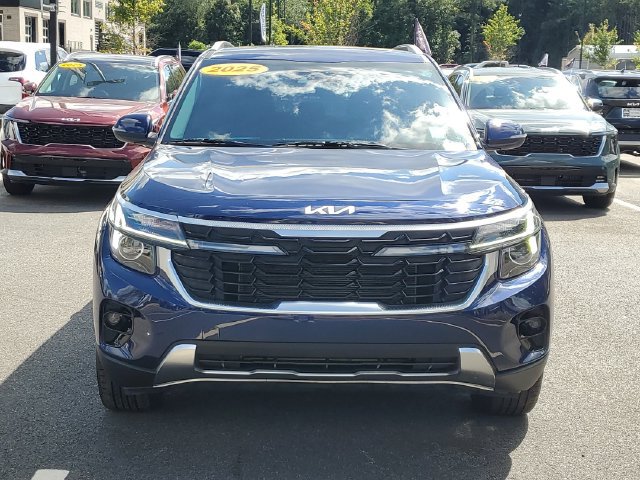 Certified 2025 Kia Seltos EX w/ EX Sunroof Package FWD image 2