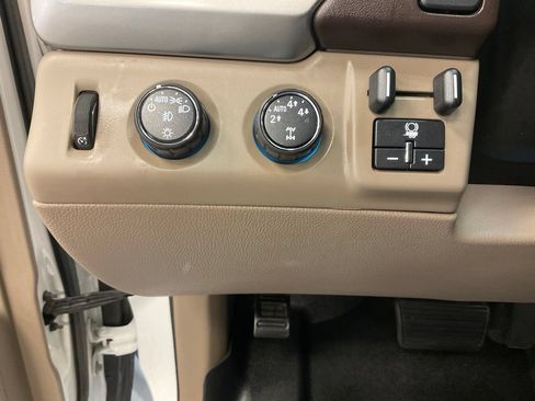 Used 2016 Chevrolet Tahoe LT AWD/4WD image 18