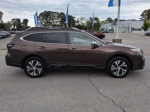 Certified 2022 Subaru Outback Touring XT w/ Popular Package #2 AWD/4WD image 2
