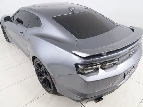 Used 2019 Chevrolet Camaro SS image 31