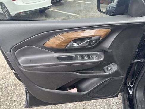 Used 2019 GMC Terrain SLE w/ Driver Convenience Package image 14