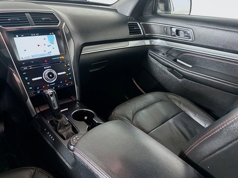 Used 2018 Ford Explorer Sport w/ Equipment Group 401A AWD/4WD image 23