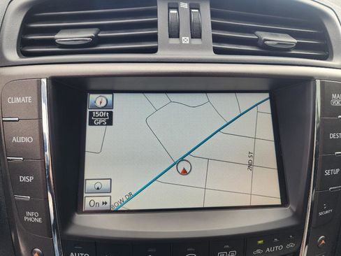 Used 2012 Lexus IS 350C w/ Luxury Pkg RWD image 18