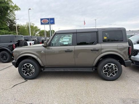 New 2026 Ford Bronco Outer Banks AWD/4WD image 6