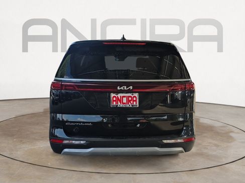 Used 2022 Kia Carnival LX FWD image 6