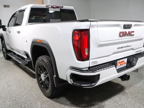 Used 2021 GMC Sierra 2500 Denali w/ Technology Package AWD/4WD image 9