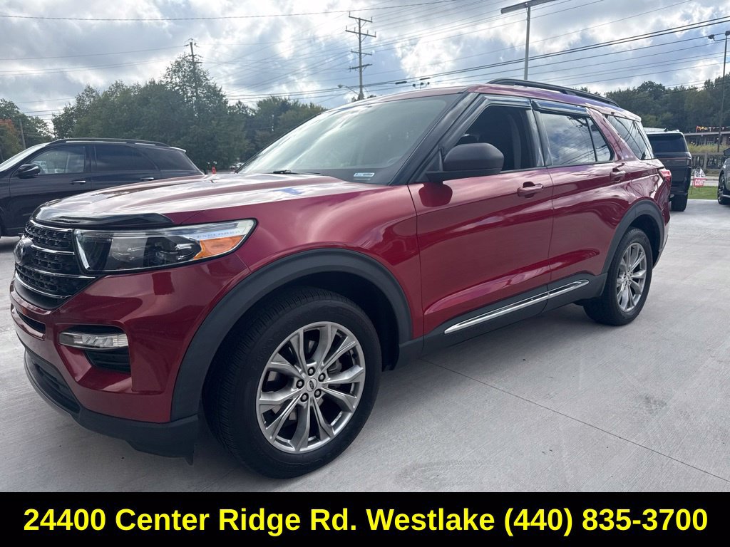 Used 2020 Ford Explorer XLT w/ Equipment Group 202A AWD/4WD image 2