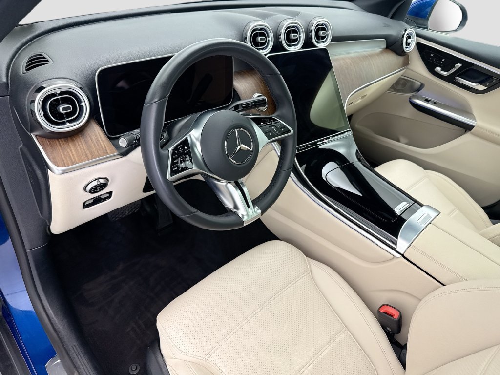 Certified 2026 Mercedes-Benz GLC 300 image 9