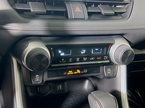 Certified 2025 Toyota RAV4 LE AWD/4WD image 15