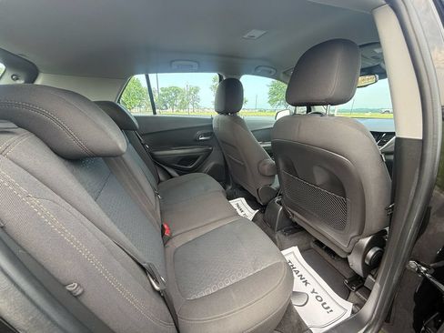 Used 2020 Chevrolet Trax LS FWD image 13