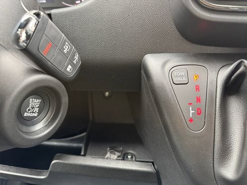 New 2026 RAM ProMaster 3500 w/ Premium Convenience Group image 32