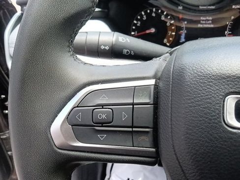 Used 2024 Jeep Compass Latitude AWD/4WD image 18