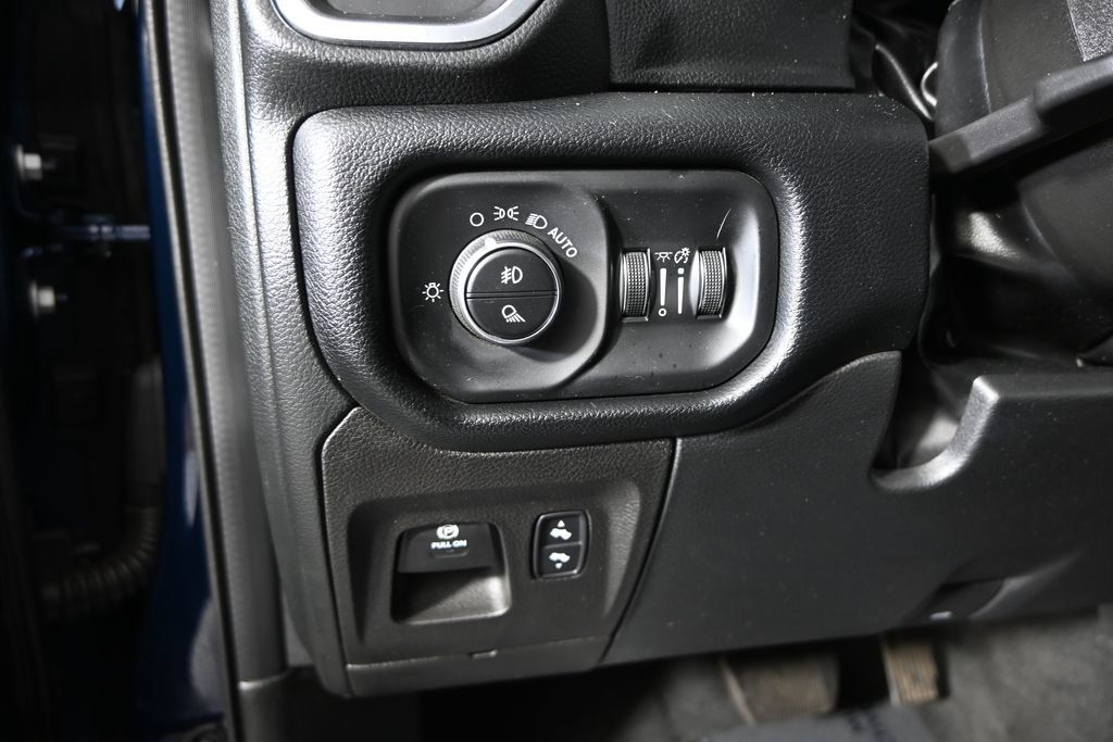 Used 2022 RAM 1500 Laramie AWD/4WD image 24