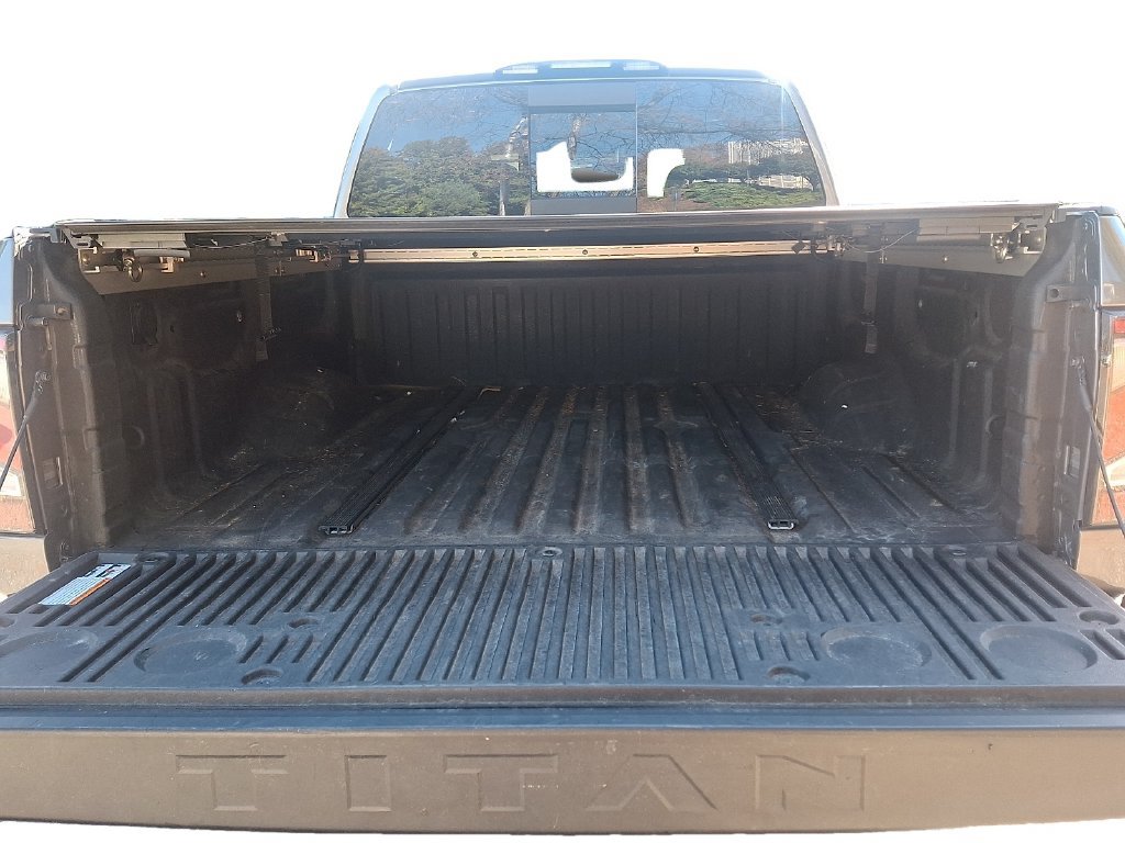 Used 2021 Nissan Titan Platinum Reserve w/ Moonroof Package AWD/4WD image 28