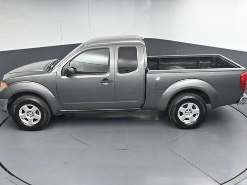 Used 2007 Nissan Frontier SE w/ SE Value Truck Pkg RWD image 30