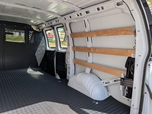 Used 2024 GMC Savana 2500 w/ Driver Convenience Package image 10