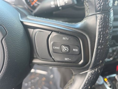 Used 2022 Jeep Gladiator Sport image 32