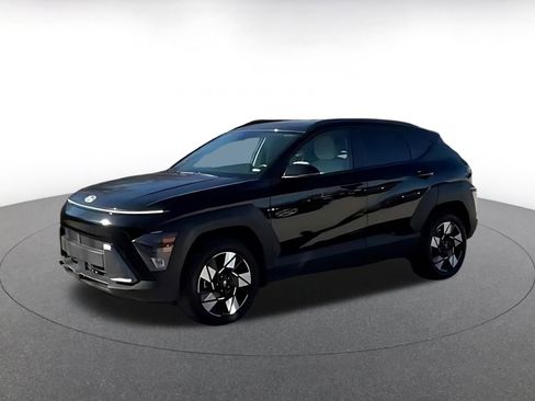 Used 2025 Hyundai Kona SEL image 3
