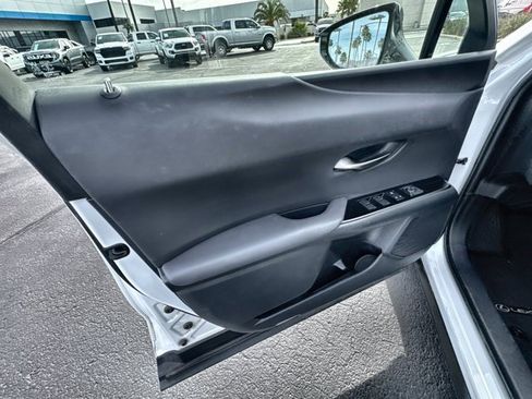 Used 2021 Lexus UX 200 w/ Accessory Package (Z1) FWD image 21