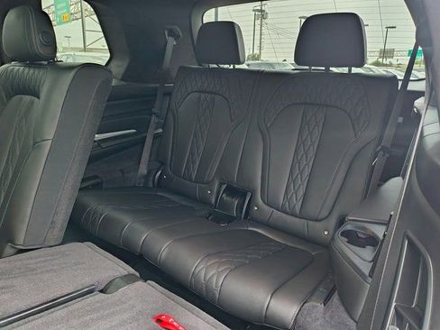 Used 2024 BMW X7 M60i w/ Executive Package image 28