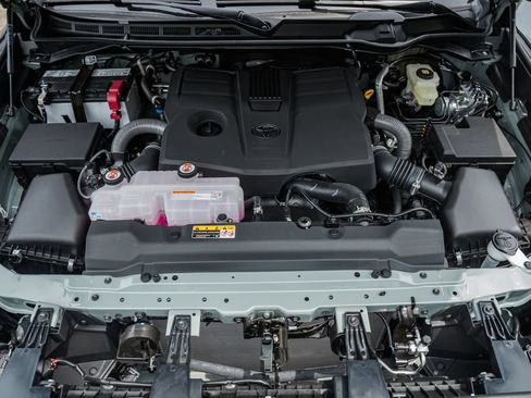New 2026 Toyota Tundra Limited AWD/4WD image 19