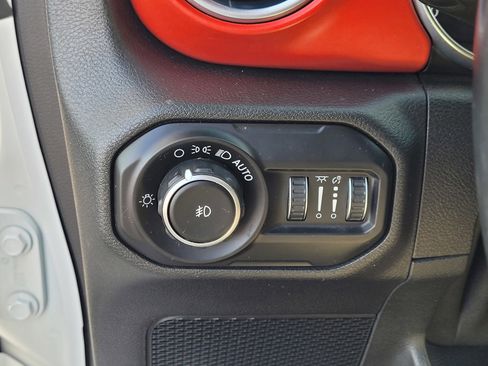 Used 2020 Jeep Wrangler Unlimited Rubicon image 17