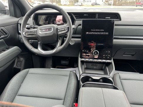 Used 2026 GMC Terrain AT4 w/ Technology Package II AWD/4WD image 11