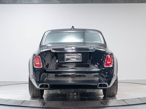 Used 2024 Rolls-Royce Phantom Sedan w/ The Phantom Package RWD image 64