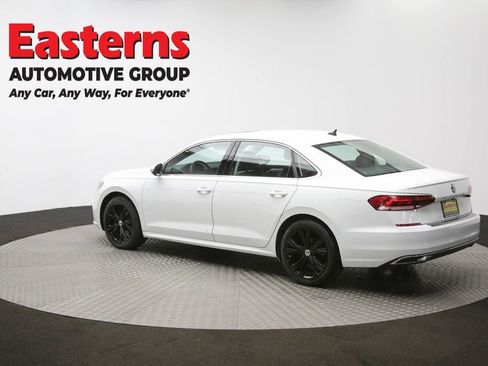 Used 2022 Volkswagen Passat 2.0T SE image 61